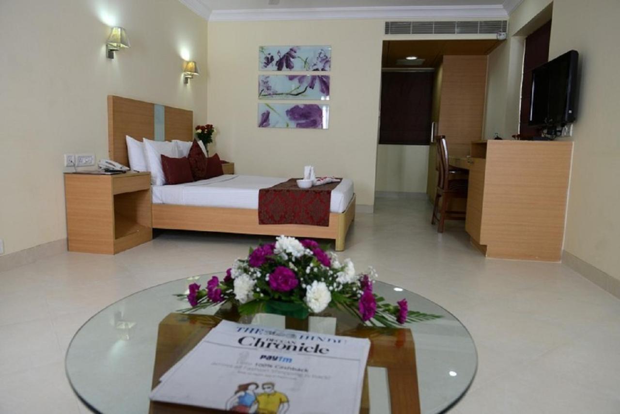 The Lotus Apartment Hotel, Burkit Road Chennai Exterior foto